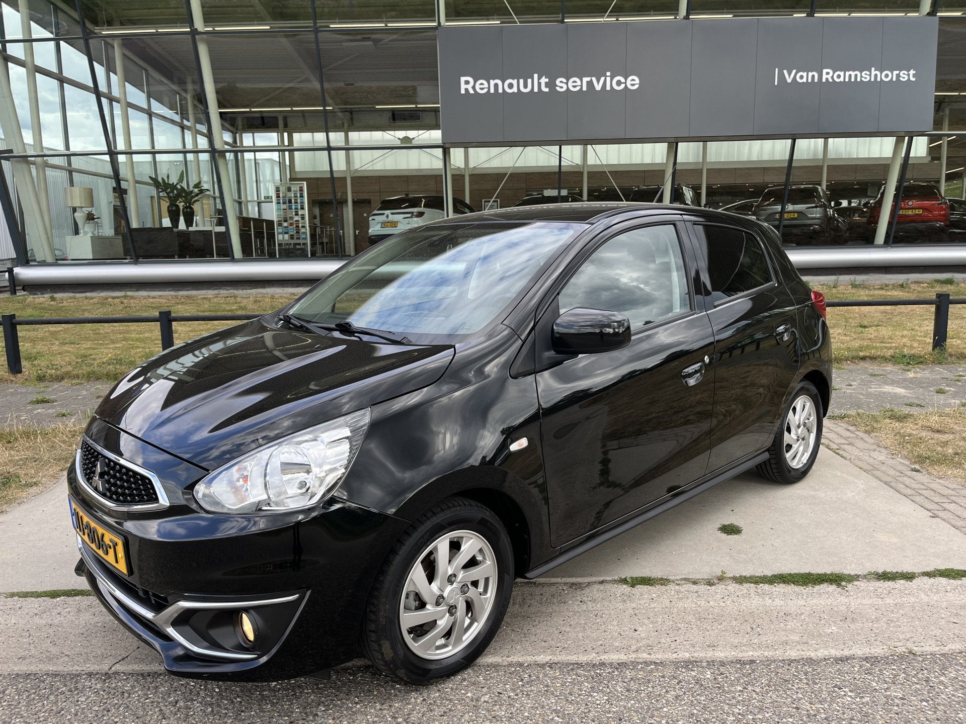 Mitsubishi Space Star 1.2 Life / Automaat / Cruise / Airco /, Auto's, Mitsubishi, 12 maanden, Gebruikt, Zwart, Origineel Nederlands