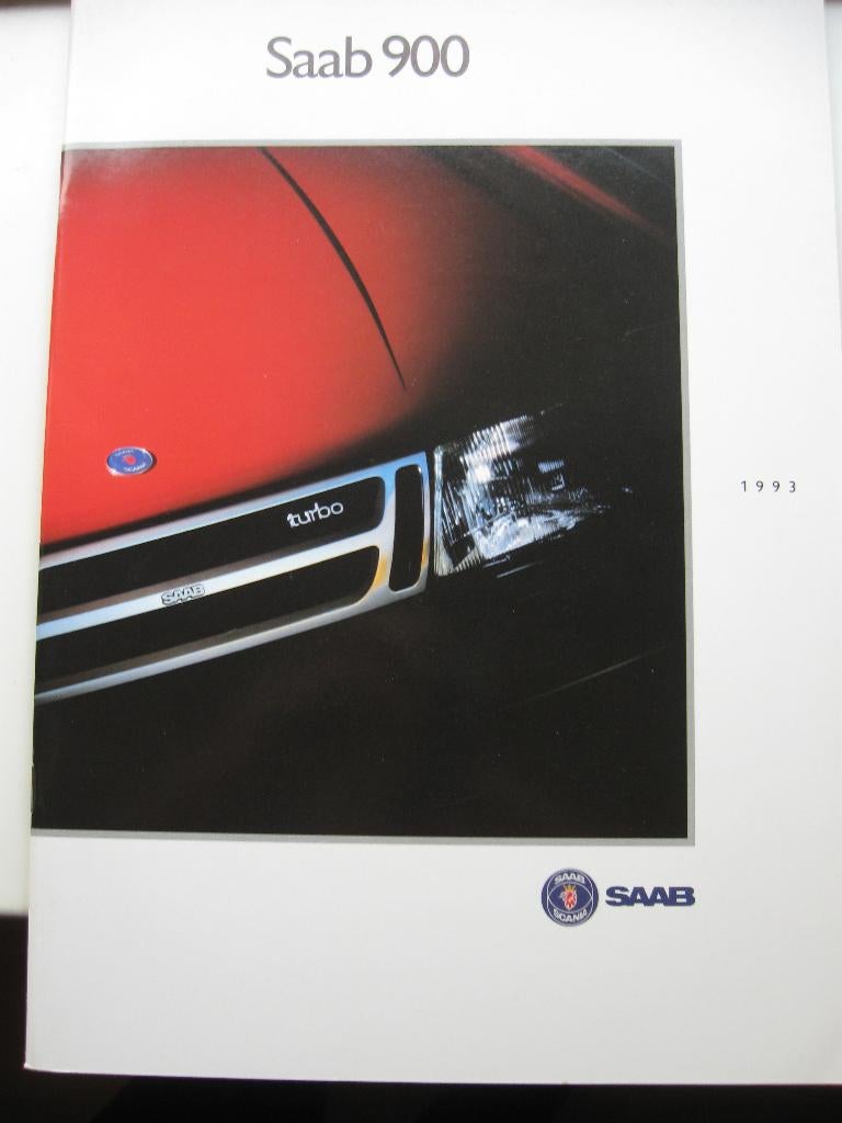 Brochure SAAB 900 uit 1993, Nieuw, Ophalen of Verzenden, Overige merken, Saab Scania