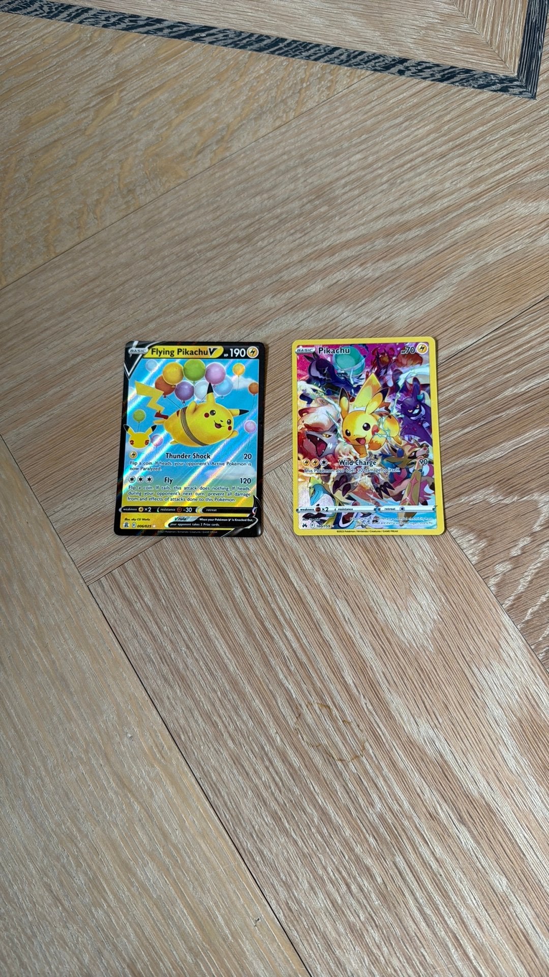 Flying pikachu v en pikachu, Verzenden, Winkel, Super of Benzinepomp, Volle spaarkaart
