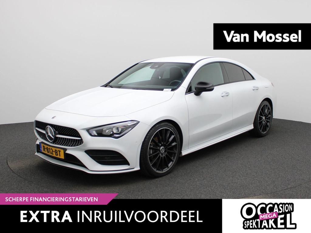 Mercedes-Benz CLA-klasse 180 AMG Line AUTOMAAT | AMG LINE |, Gebruikt, 4 cilinders, Leder en Stof, Wit