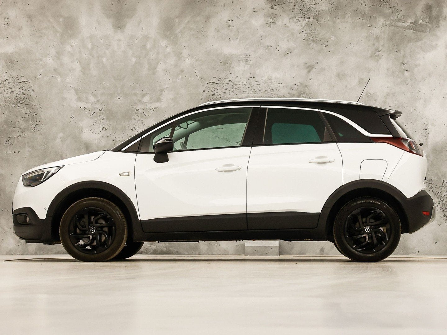 Opel Crossland X 1.2 Turbo Innovation (APPLE CARPLAY, GROOT, Auto's, 12 maanden, Gebruikt, 1199 cc, Wit