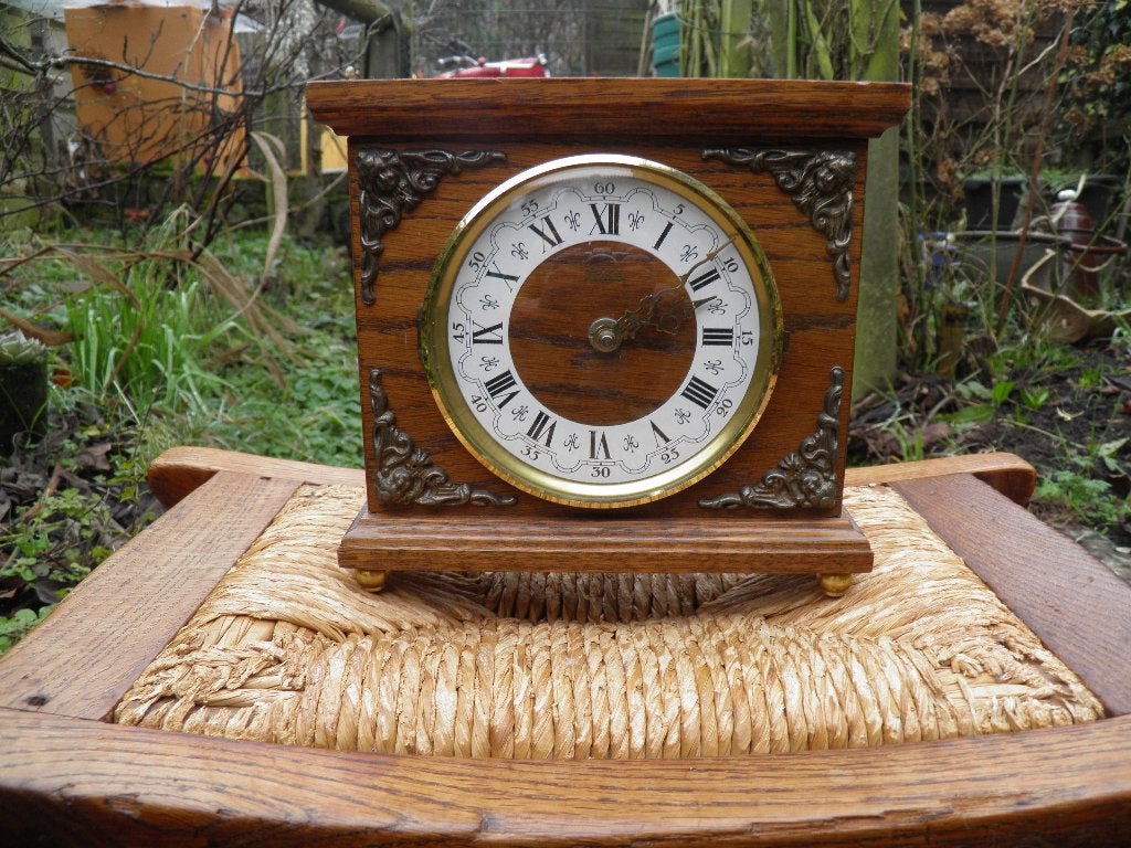 jeka tafelklok vintage, Klassiek, Bruin, Analoog, Werkt op batterijen