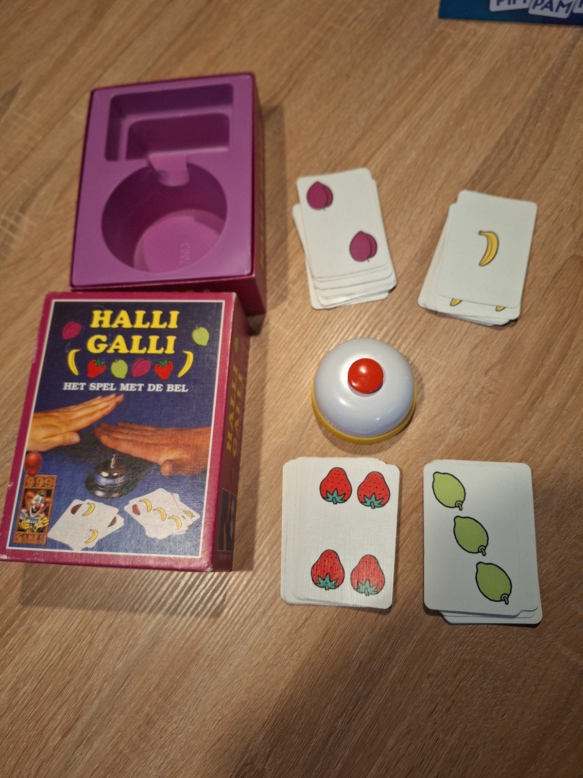 Halli Galli kaartspel, Ophalen of Verzenden, Zo goed als nieuw, 999 Games