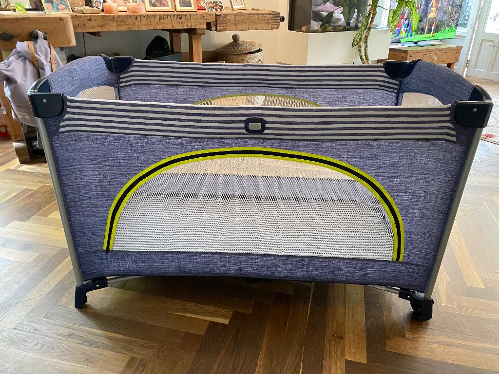 Campingbedje Joie Allura 120cm met matras, Kinderen en Baby's, Babywiegjes en Ledikanten, Ophalen, Zo goed als nieuw, Reisbedje