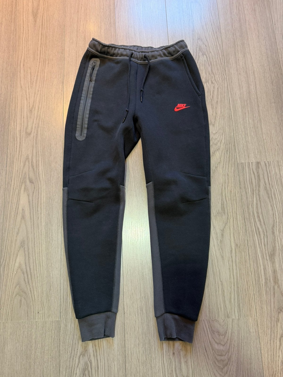 Nike Tech Fleece broek zwart/donkergrijs – maat S, Ophalen of Verzenden, Zo goed als nieuw, Zwart, Algemeen