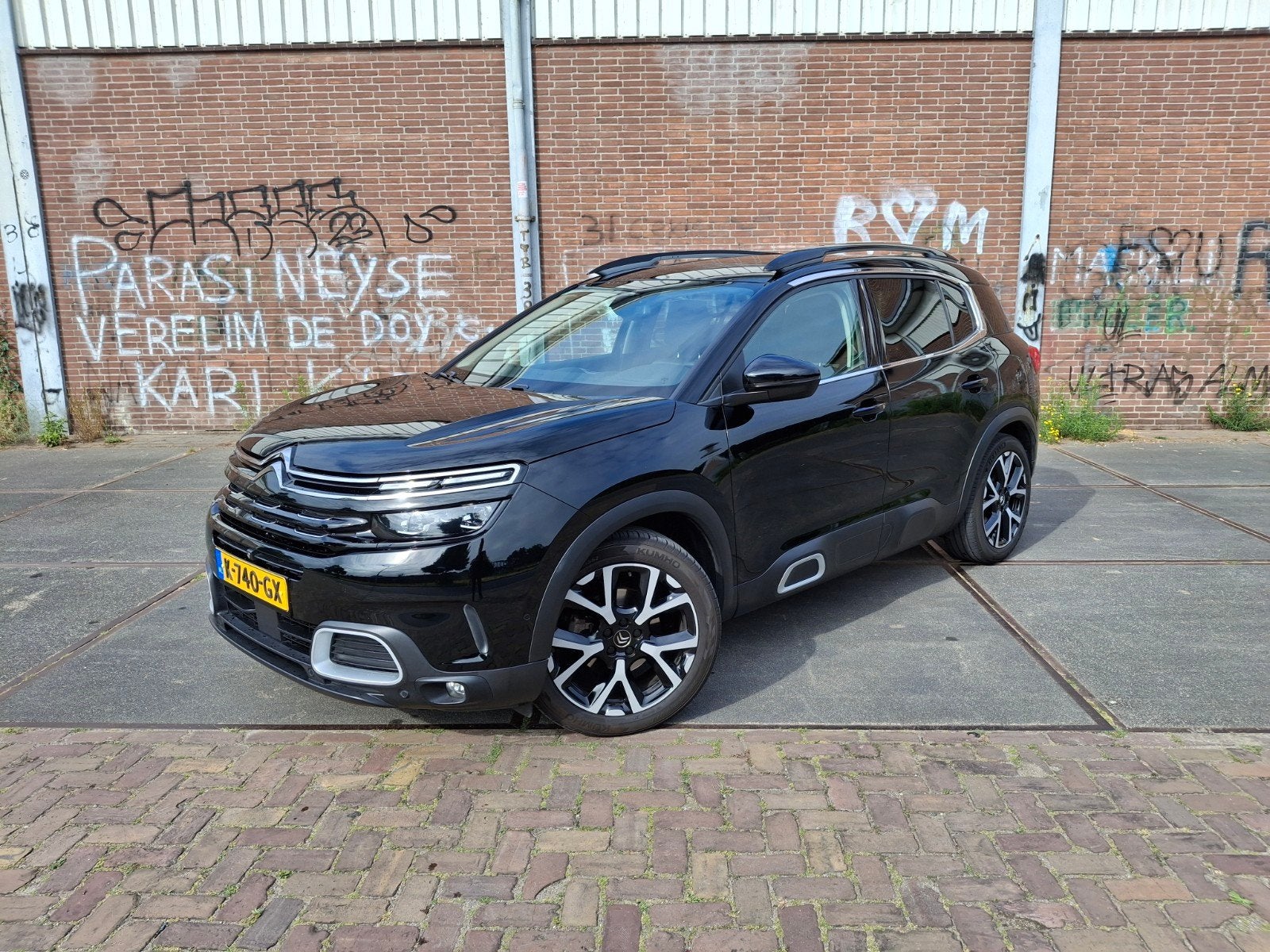 Citroën C5 Aircross 1.2 Puretech 130pk S&S Eat8 2021 Zwart, 1350 kg, 1199 cc, Leder en Stof, Zwart