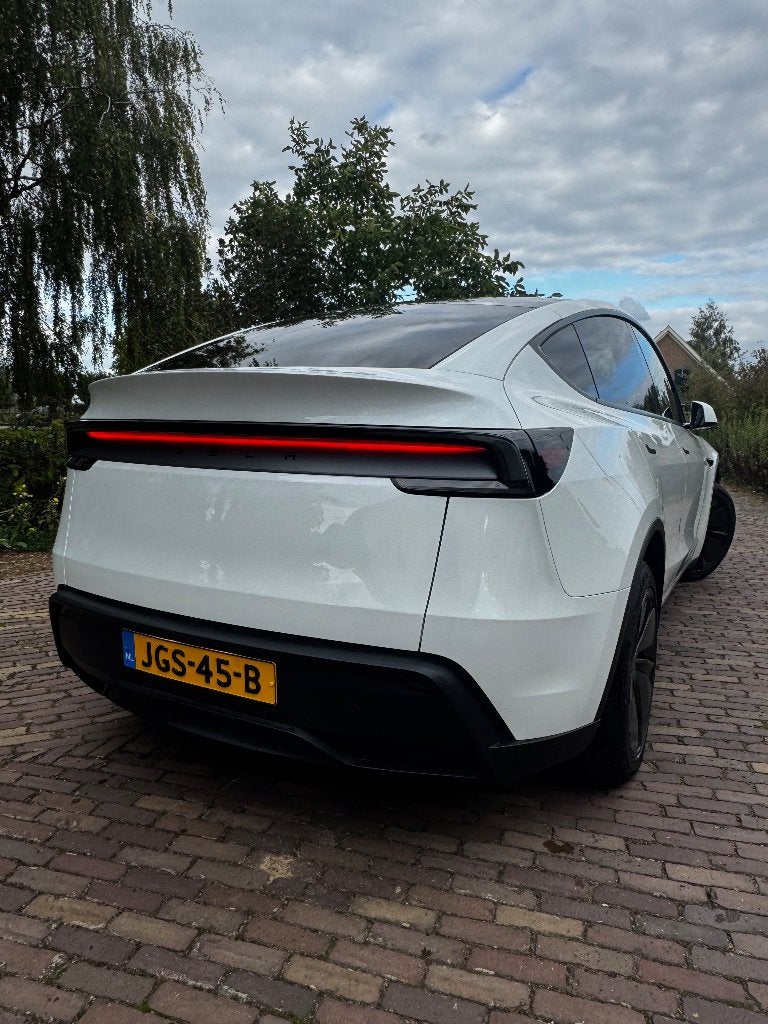 Model Y SR 2025 – premium interieur/exterieur + LFP accu, Auto's, Automaat, Achterwielaandrijving, Zwart, 24 min