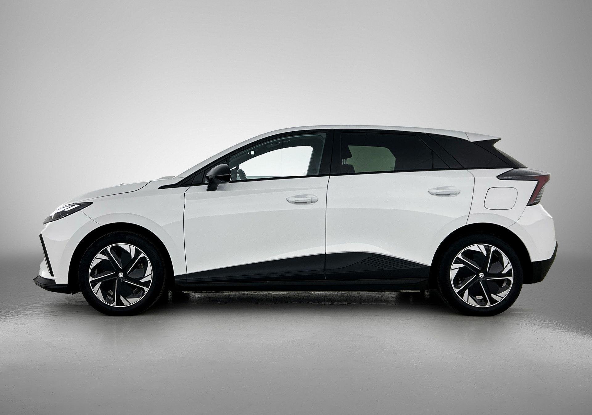 MG 4 Long Range Luxury 64 kWh | 1e-EIG. | SoH 93.50% | WLTP, Auto's, Gebruikt, Zwart, Origineel Nederlands, 25 min