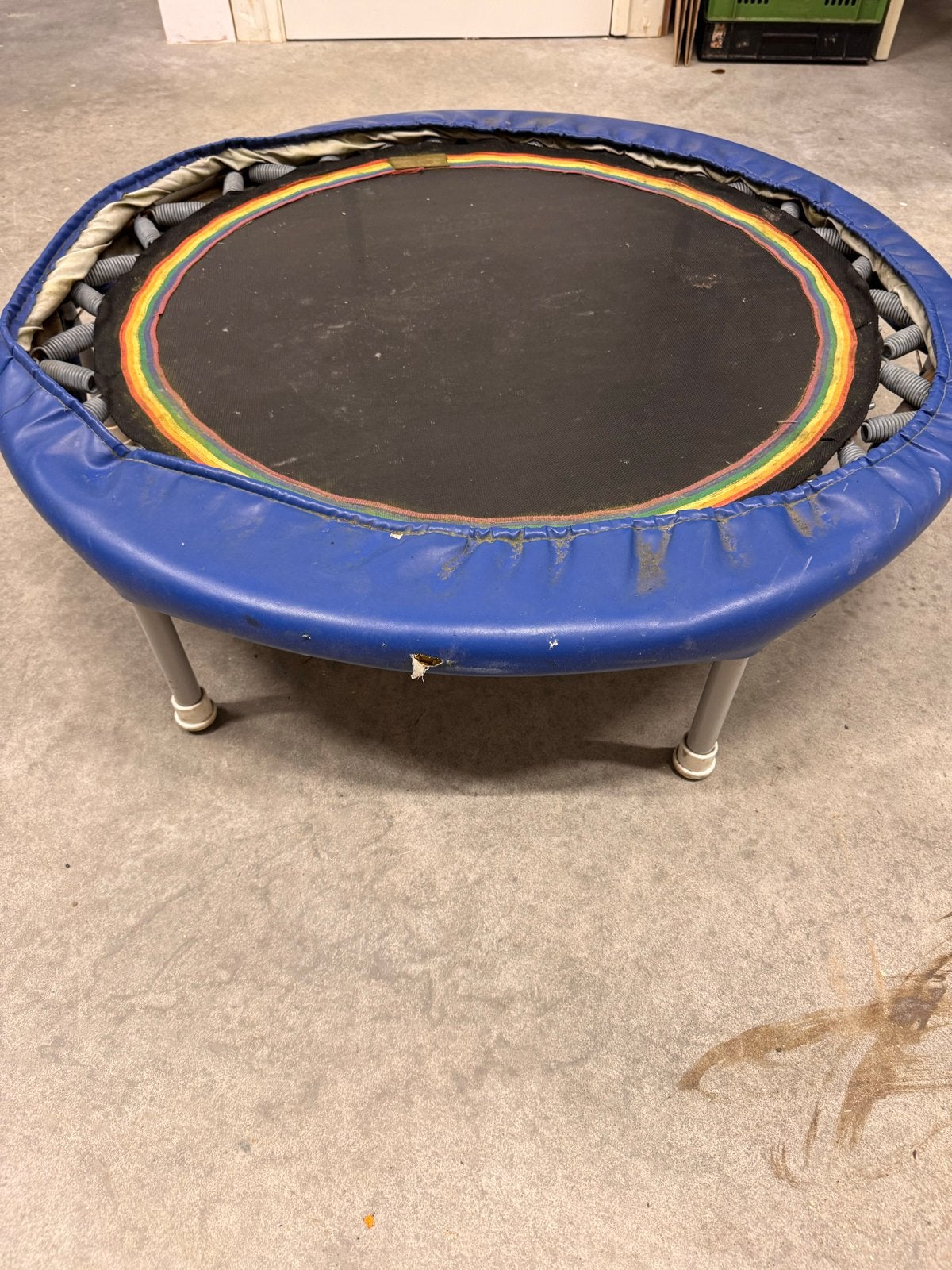 Trimilin trampoline met regenboogrand - Gebruikt, Signalstrasse 5, Gebruikt, Trimilin, Ophalen of Verzenden