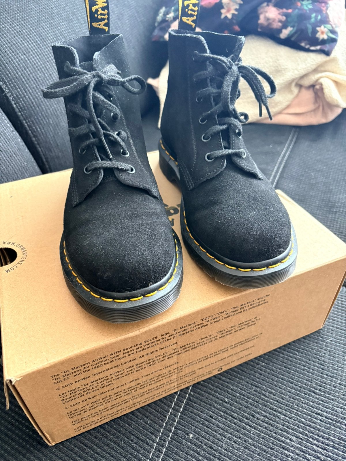 Te Koop; Dr Martens 101 UB Black Suede 42 Nieuw, Ophalen, Nieuw, Zwart