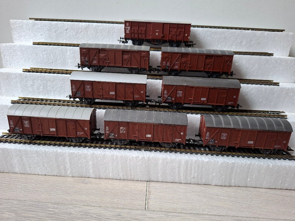 Roco H0 4305 - 8x gesloten goederenwagon in OVP, Gelijkstroom, Wagon, Ophalen of Verzenden, Zo goed als nieuw