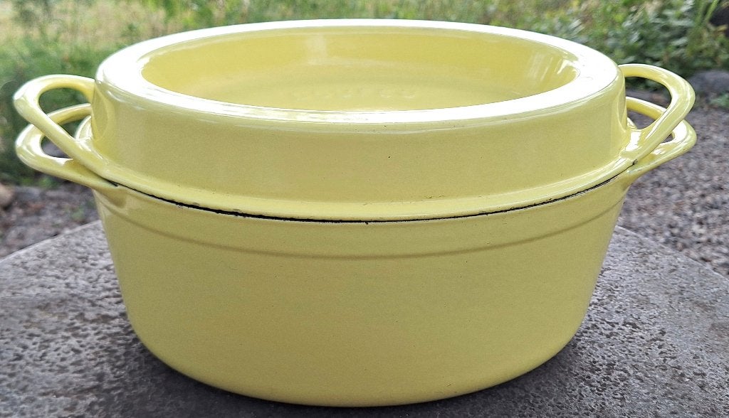 Cousances Doufeu, Elysee geel, grote gietijzeren ovale pan, Gebruikt, Le Creuset, Ophalen of Verzenden, Met deksel