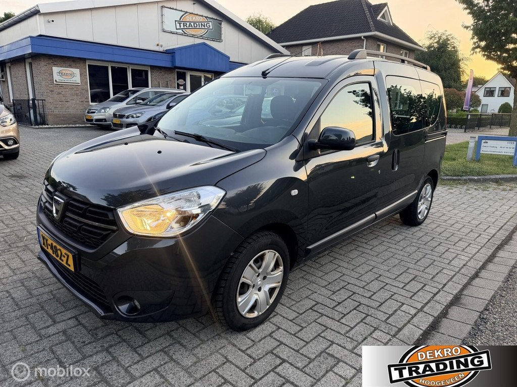Dacia Dokker combi 1.6 SCe LPG G3 camera airco cruise trekha, Auto's, Dacia, Voorwielaandrijving, Gebruikt, Euro 6, 4 cilinders