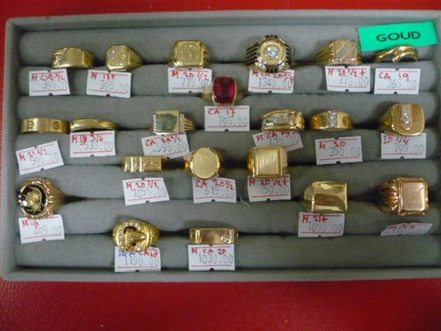 aanbieding gouden ringen zie de foto's de prijzen staan er b, Ophalen of Verzenden, Zo goed als nieuw, Dame of Heer, Goud