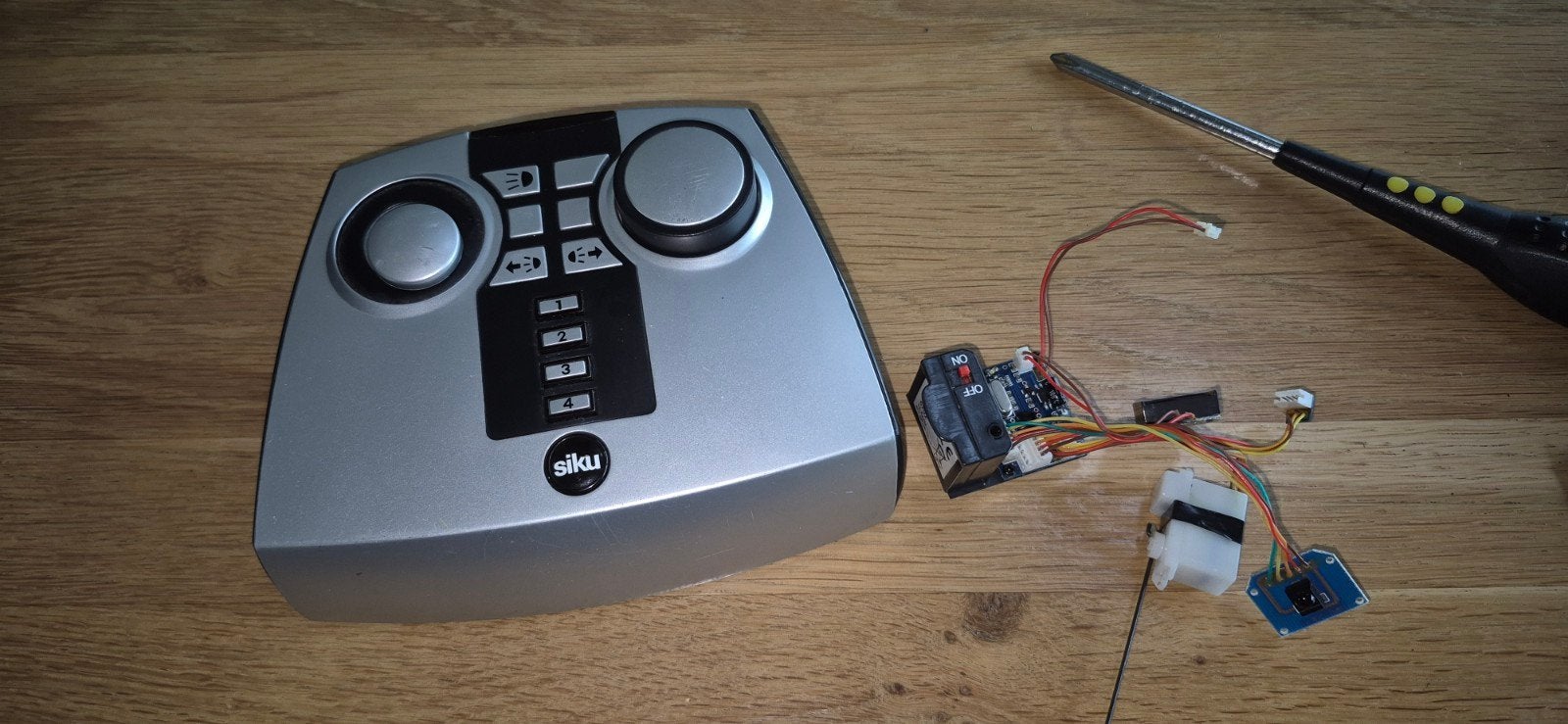 Siku control. Afstandsbediening., Hobby en Vrije tijd, Ophalen, Zo goed als nieuw
