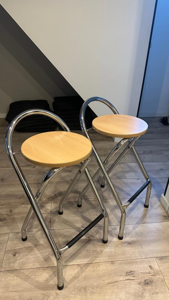 Inklapbare barkrukken, Huis en Inrichting, Barkrukken, 2 krukken, Ophalen of Verzenden, Zo goed als nieuw, 60 tot 90 cm