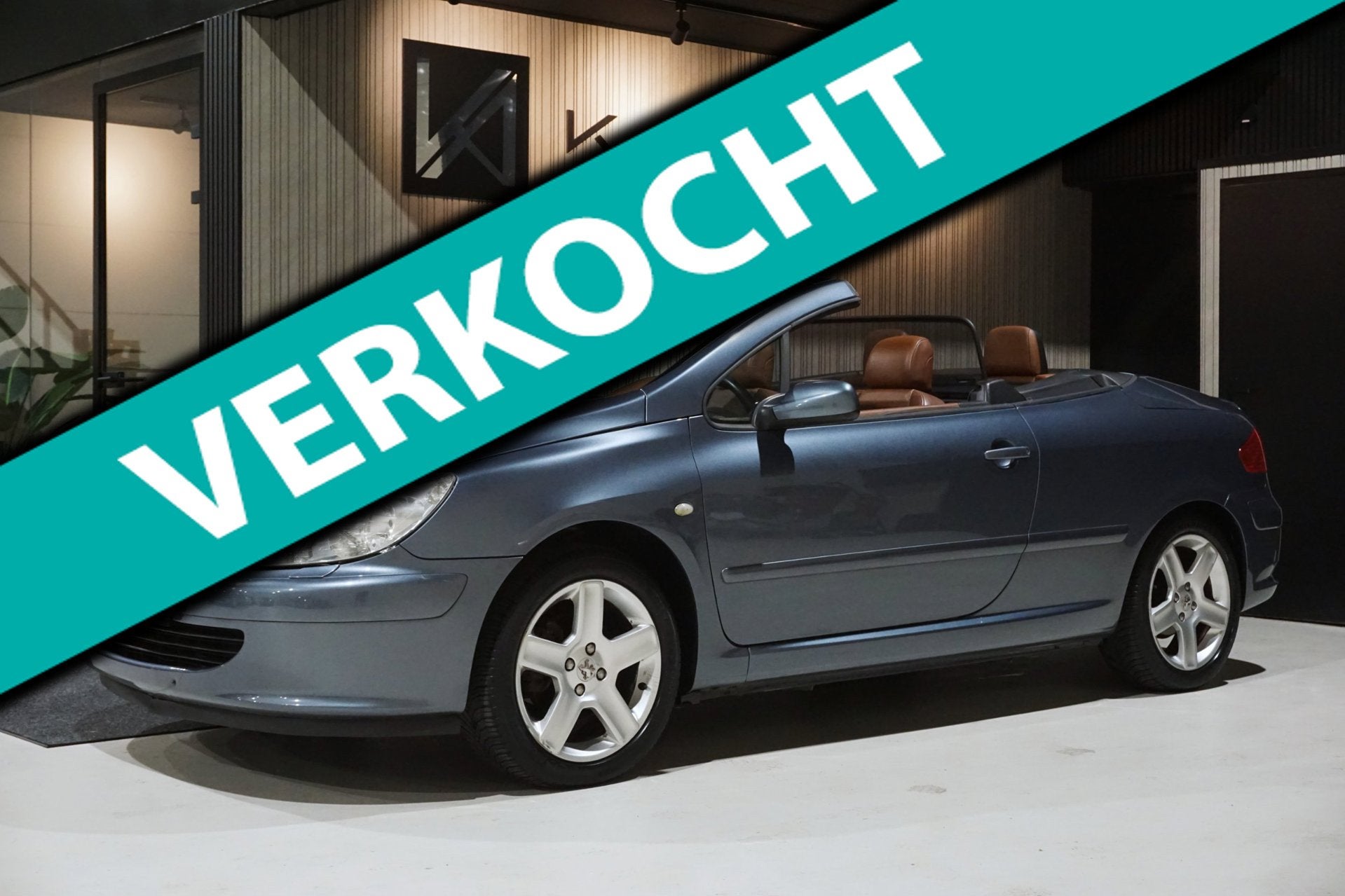 Peugeot 307 CC 2.0-16V Leer Clima Cruise Elek Rm Stoelvw Pdc, Auto's, Gebruikt, 4 cilinders, Cabriolet, 4 stoelen