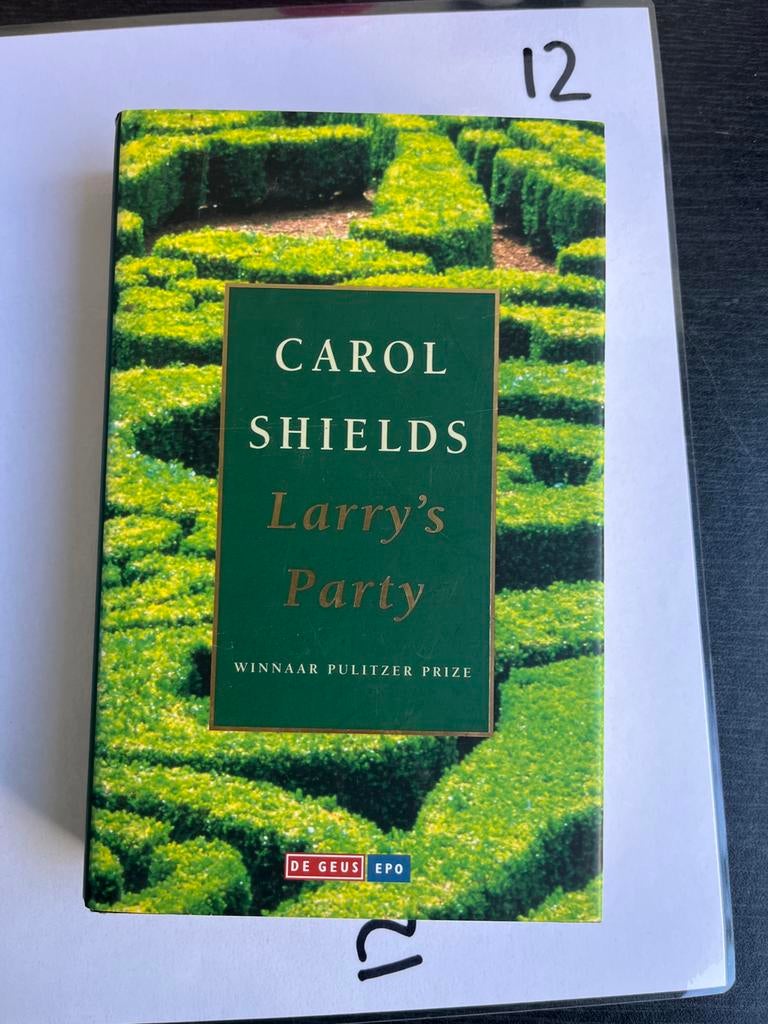 Larry's Party - Carol Shields (Winnaar Pulitzer Prize), Ophalen of Verzenden, Zo goed als nieuw, Amerika