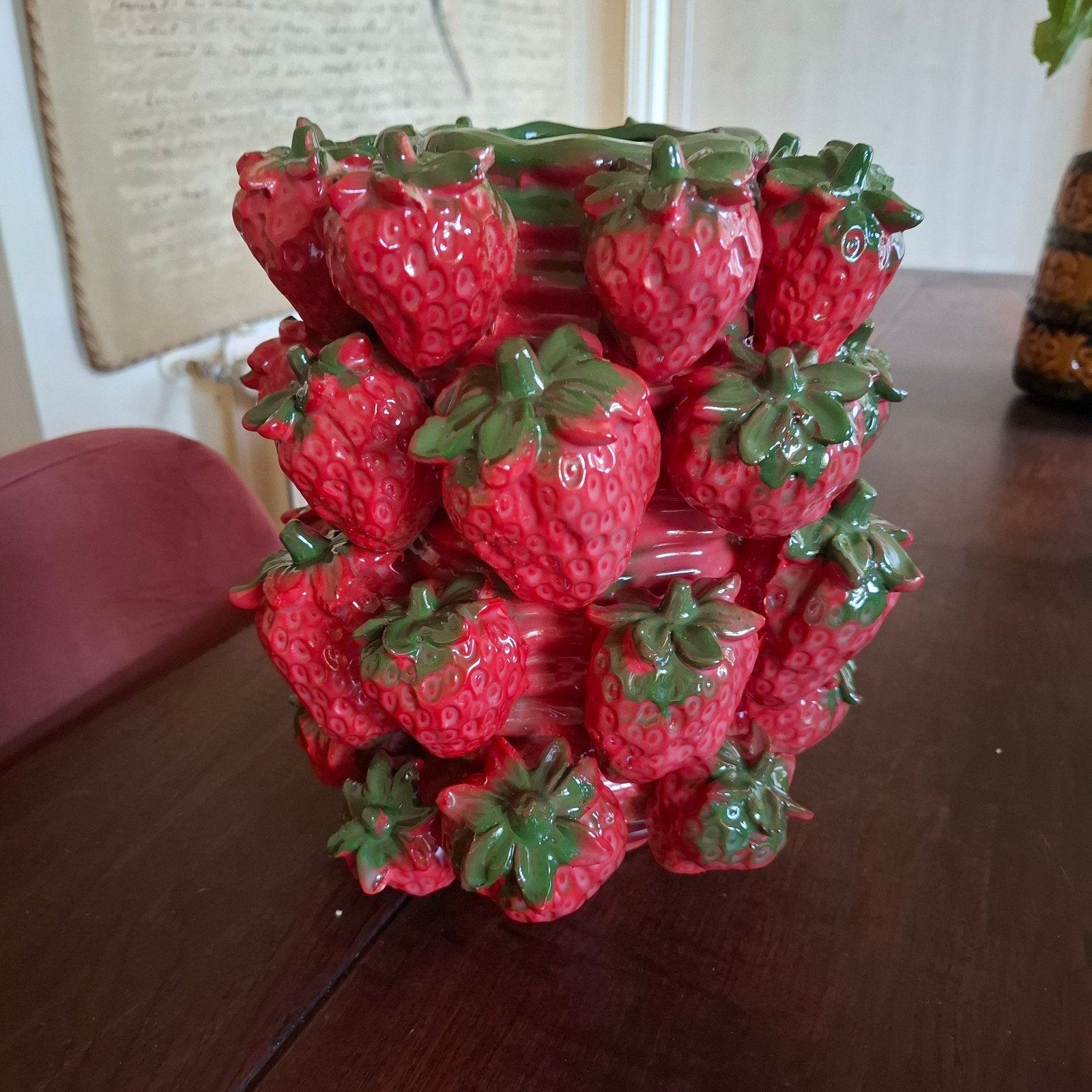 Aardbeienvaas - Keramiek - Handgemaakt, Ophalen, 26 cm, Handgemaakt, Zo goed als nieuw