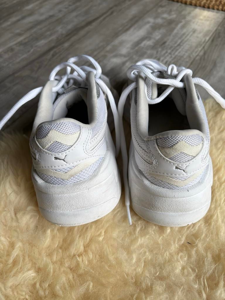 Mooie Puma dames sneakers maat 39, Ophalen of Verzenden, Gedragen, Wit, Sneakers of Gympen