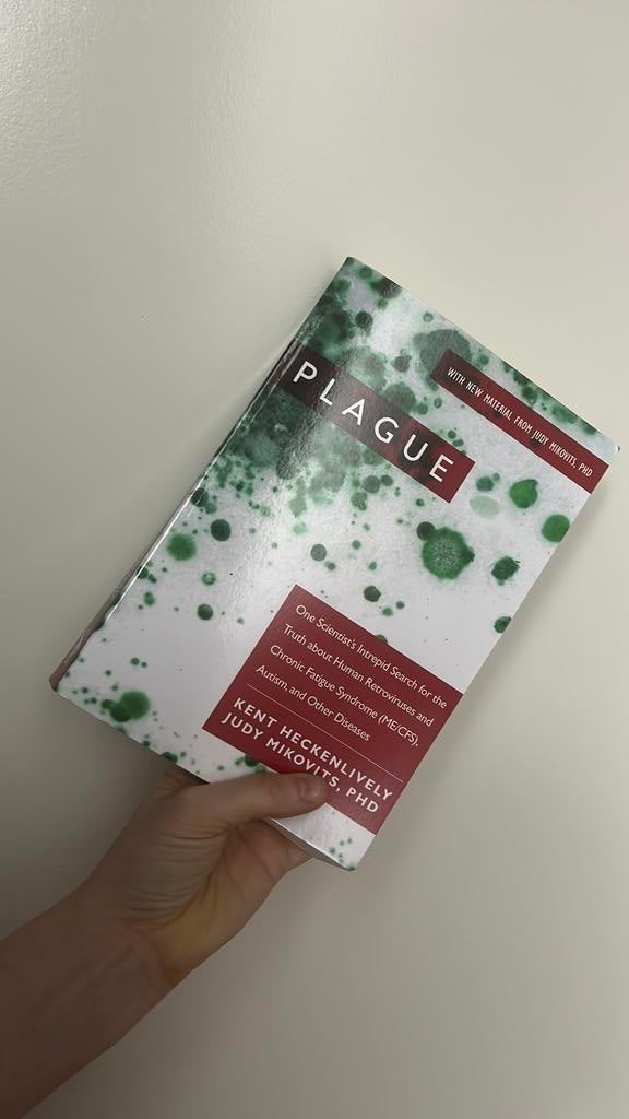 Book Plague Kent Heckenlively, Ophalen of Verzenden, Zo goed als nieuw, Wereld