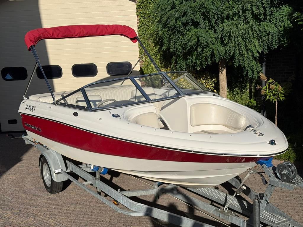 Chaparral 180 si 2007, Watersport en Boten, Speedboten, Ophalen, Binnenboordmotor, Zo goed als nieuw, 200 pk of meer