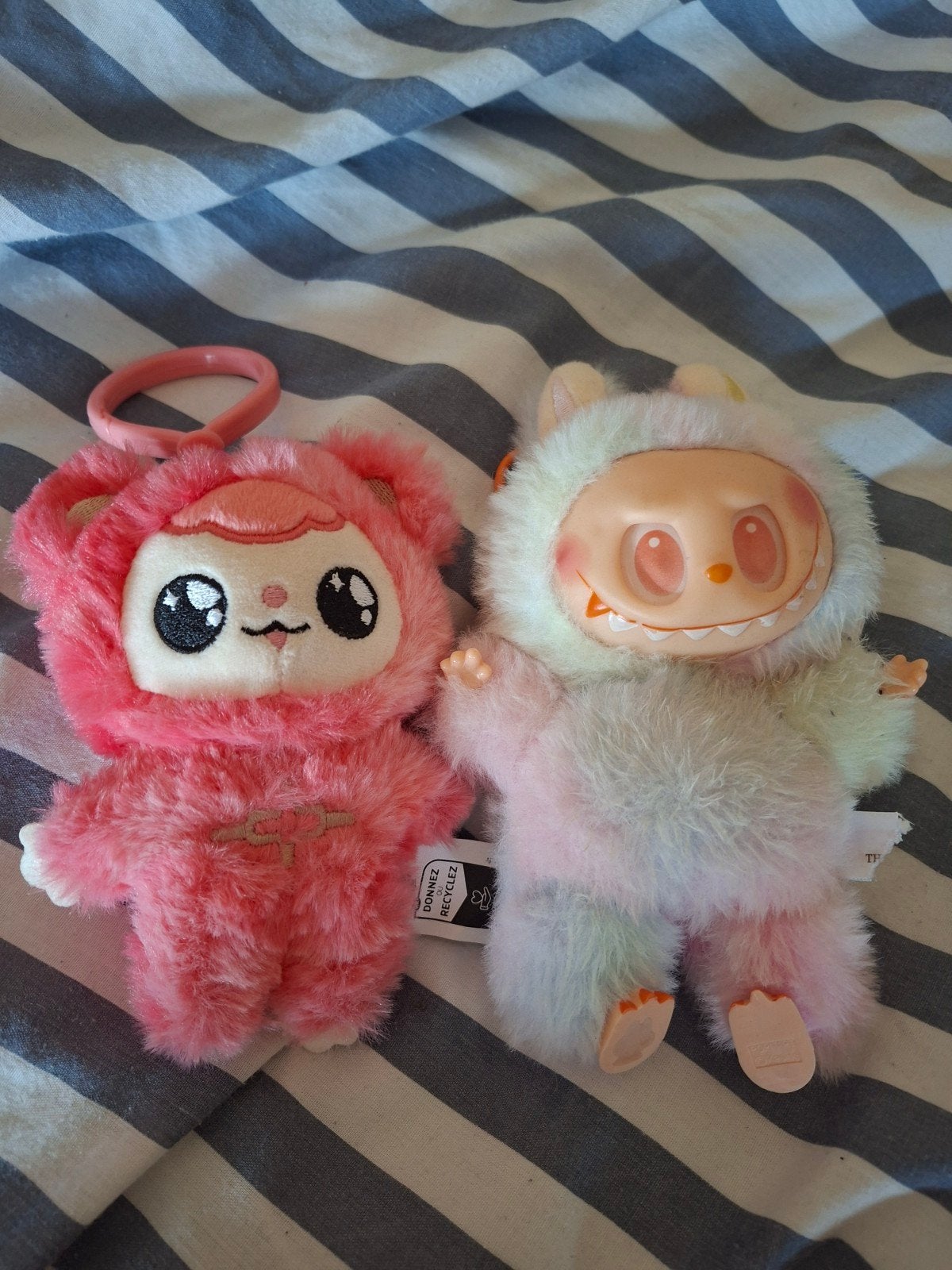 Leuke knuffels: roze aapje en kleurrijk monster, Gebruikt, Overige merken, Met label, Roze