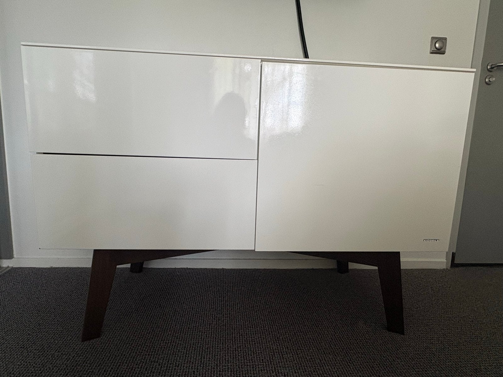 Kidsmill Commode sixties Walnoot Hoogglans, 50 tot 70 cm, Ophalen of Verzenden, 100 cm of meer, Zo goed als nieuw