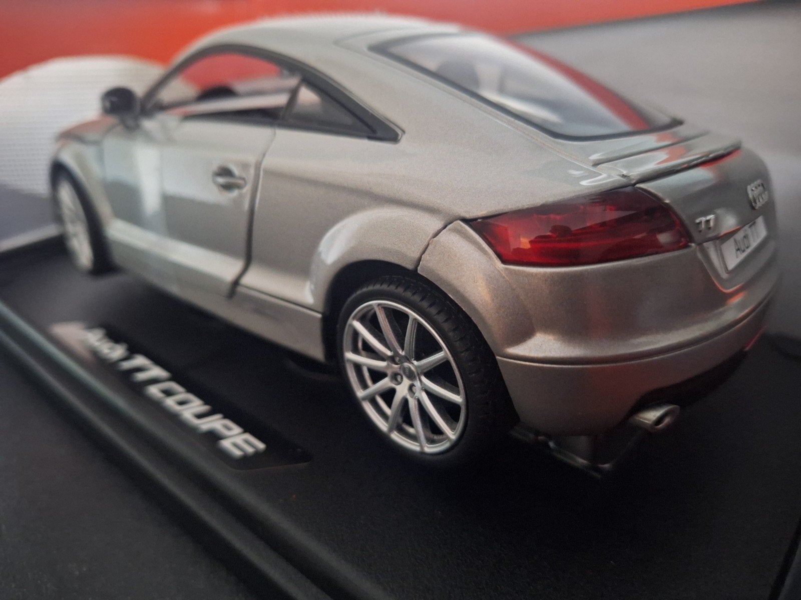 Audi TT Coupe Schaal 1:18, Nieuw, Ophalen of Verzenden, Motormax, Motormax