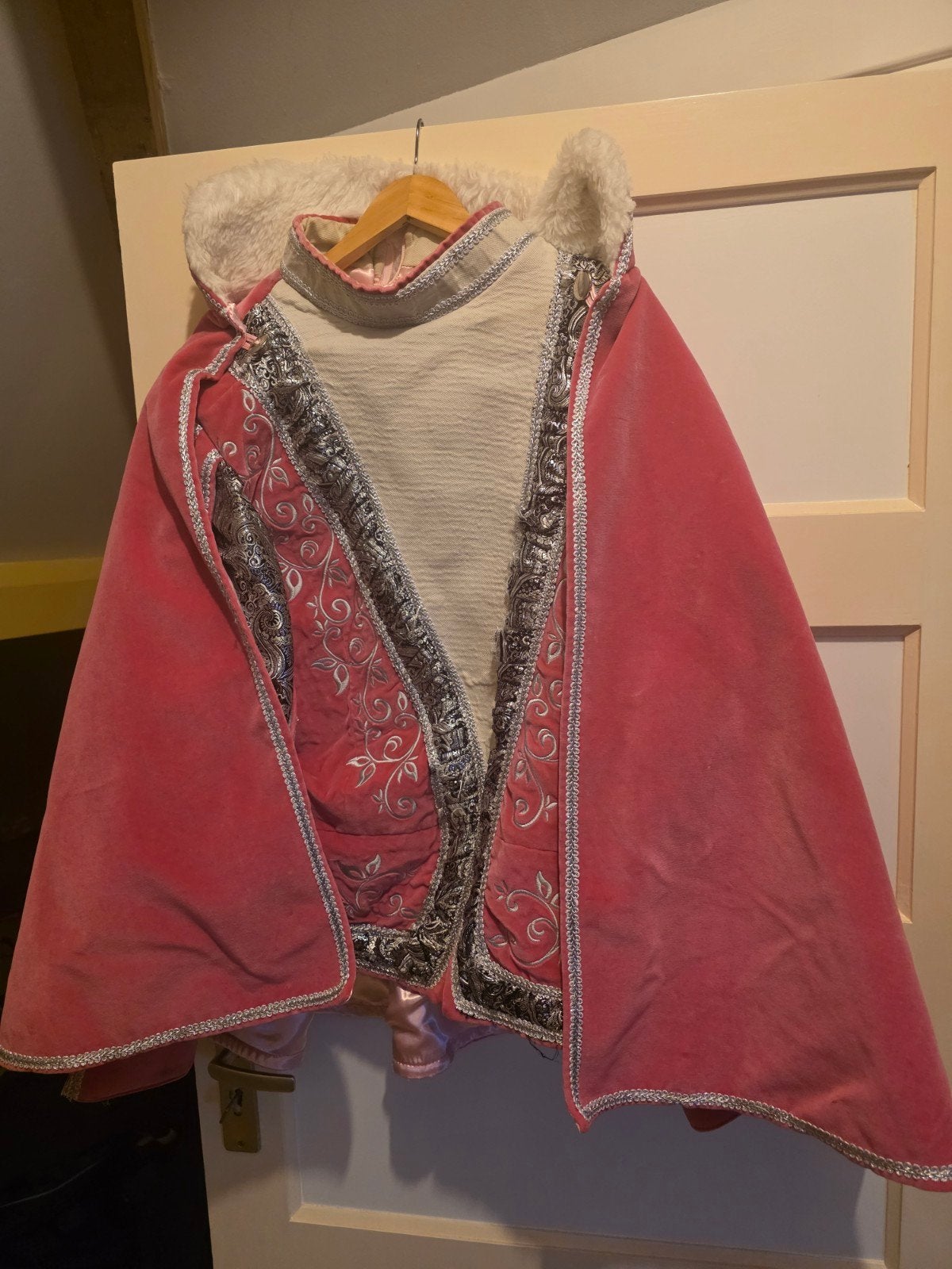 Roze Prinsencostuum Carnaval Maat L met Steek en Cape, Kleding | Heren, Ophalen of Verzenden