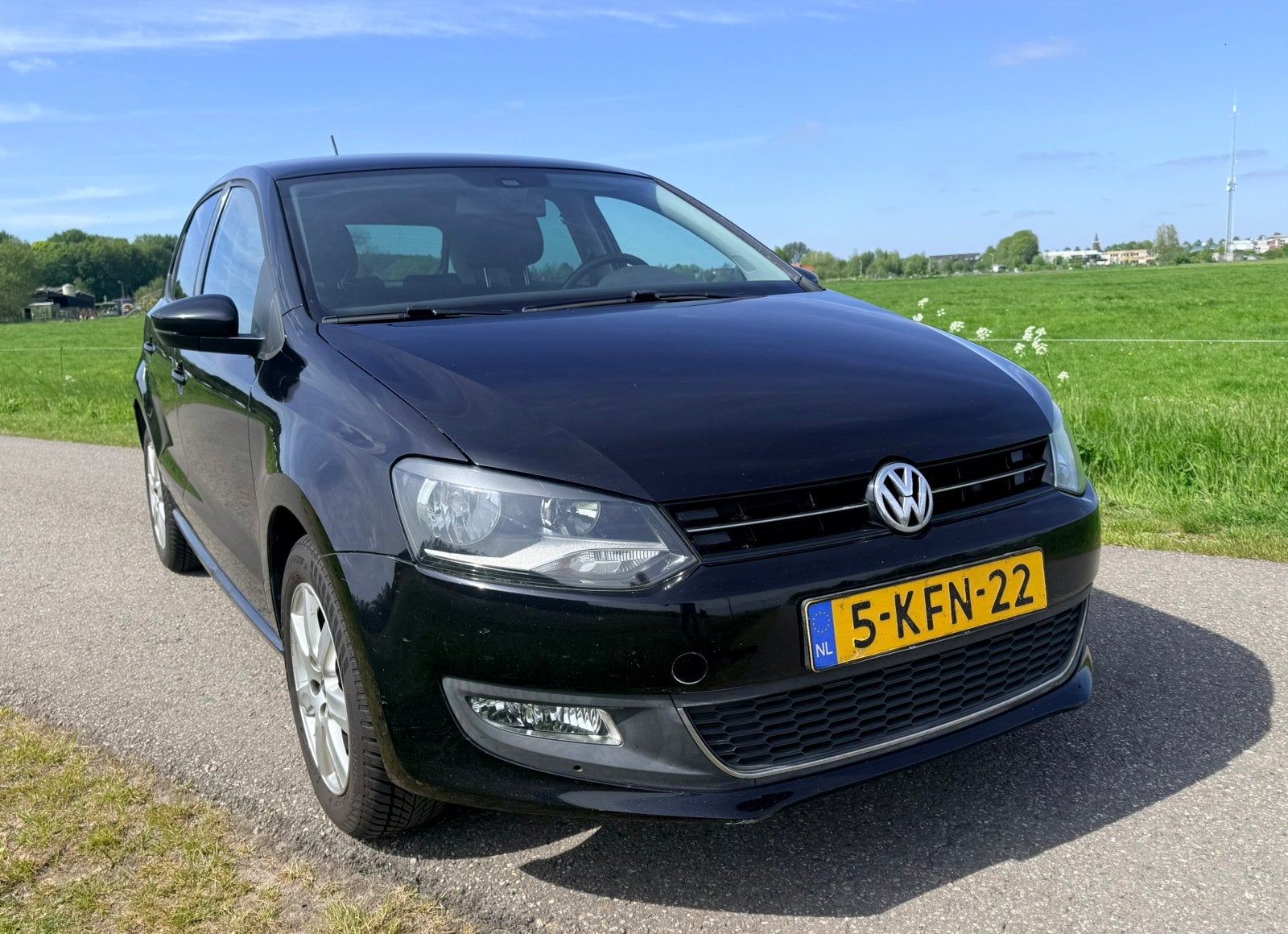 Volkswagen Polo 1.2 TSI Hi Edition 90pk 2013 Zwart, Voorwielaandrijving, USB, 40 €/maand, 4 cilinders