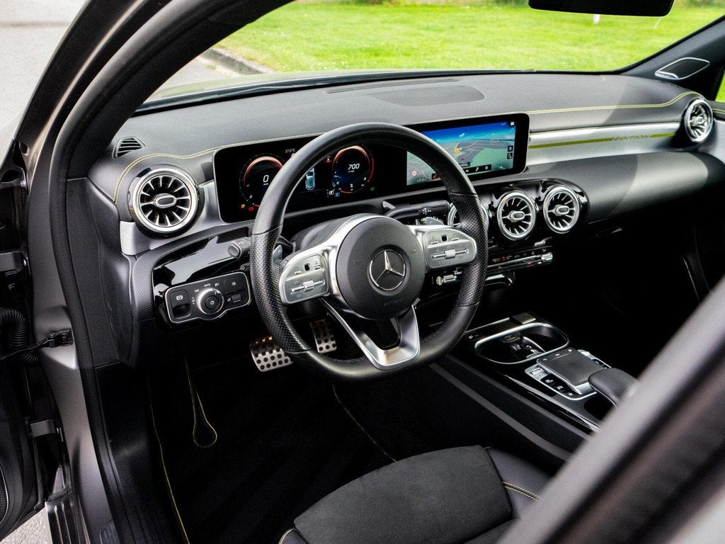 Mercedes A-klasse 250 4MATIC AMG EDTION 1 Panoramadak|360 ca, Automaat, 15 km/l, Zwart, 4 cilinders