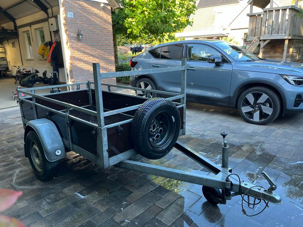 aanhangwagen met reservewiel, Ophalen, Gebruikt