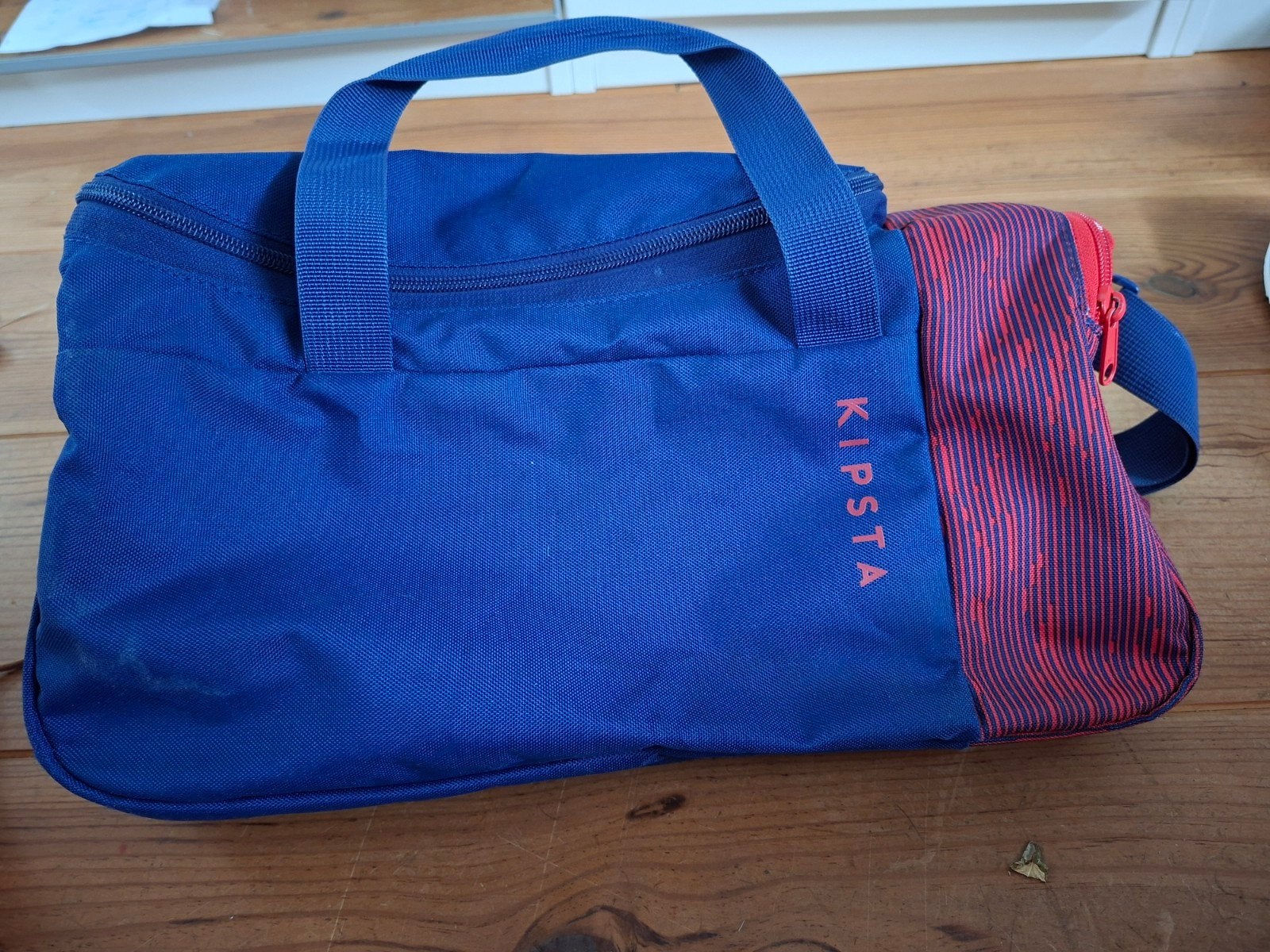 Kipsta voetbaltas klein met apart schoenenvak - Decathlon, Ophalen of Verzenden, Zo goed als nieuw, Overige typen