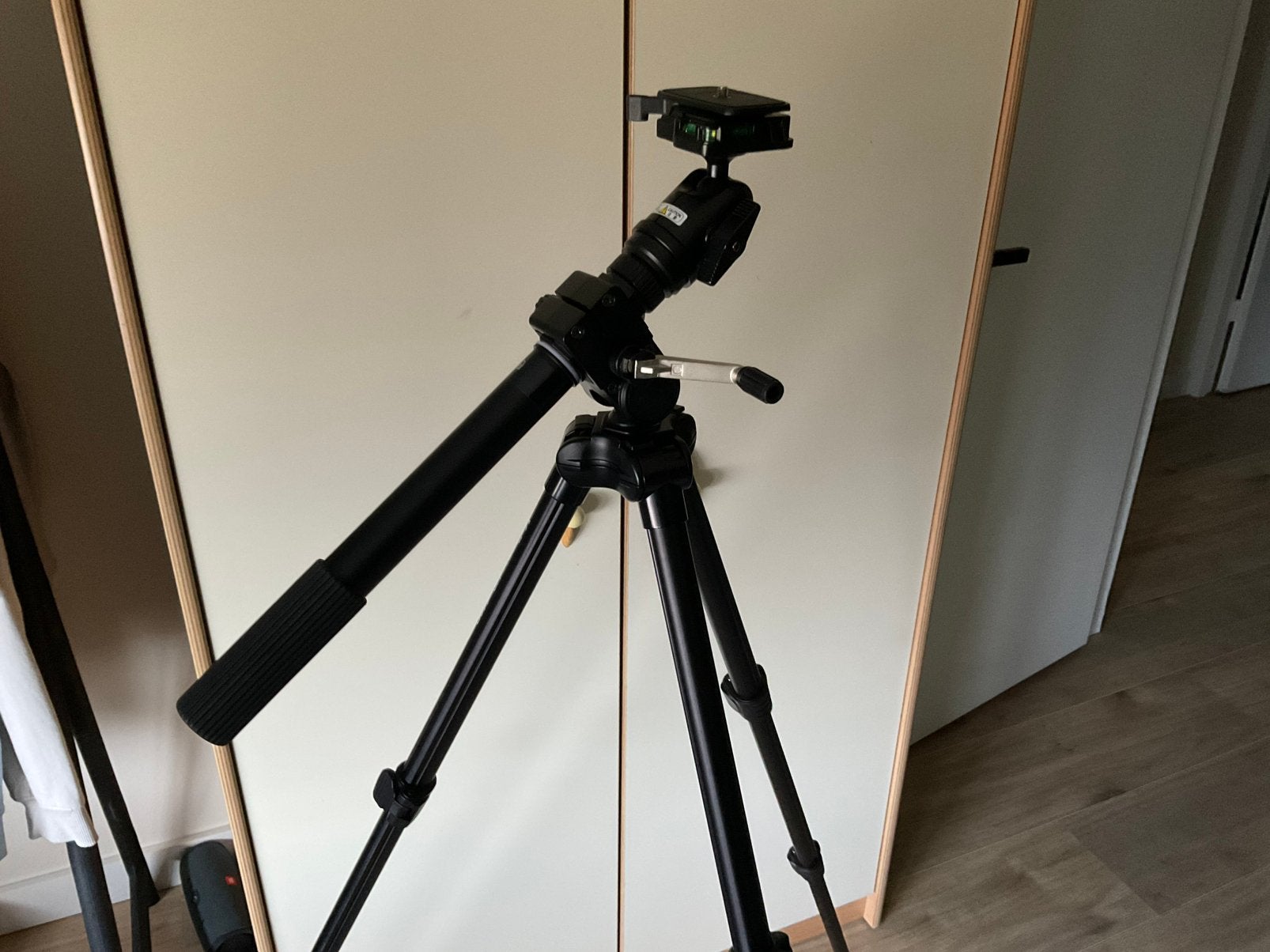 Te koop Velbon statief VS 443D, Ophalen, Zo goed als nieuw, Driepoot