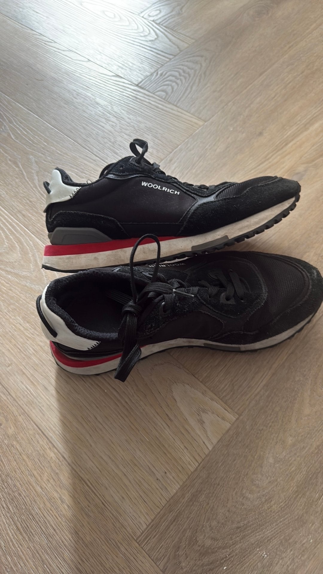 Woolrich sneakers - Zwart met rode accenten, Ophalen, Gedragen, Zwart, Sneakers of Gympen