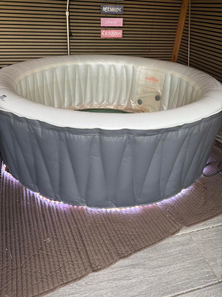 MSPA Lay-Z Opblaasbare Jacuzzi, Ophalen, Zo goed als nieuw, Opblaasbaar