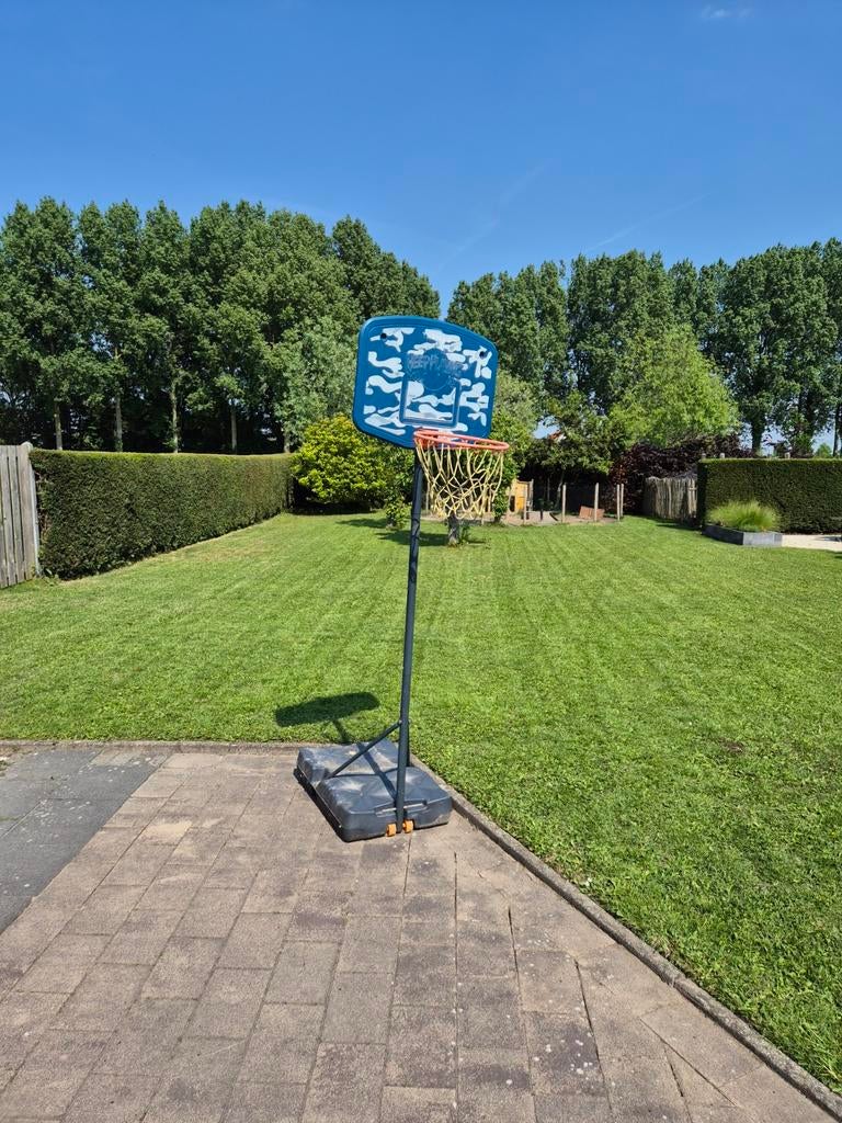 Verstelbare basketbalpaal voor buiten - Keep Playing, Sport en Fitness, Basketbal, Ophalen of Verzenden, Gebruikt, Ring, Bord of Paal