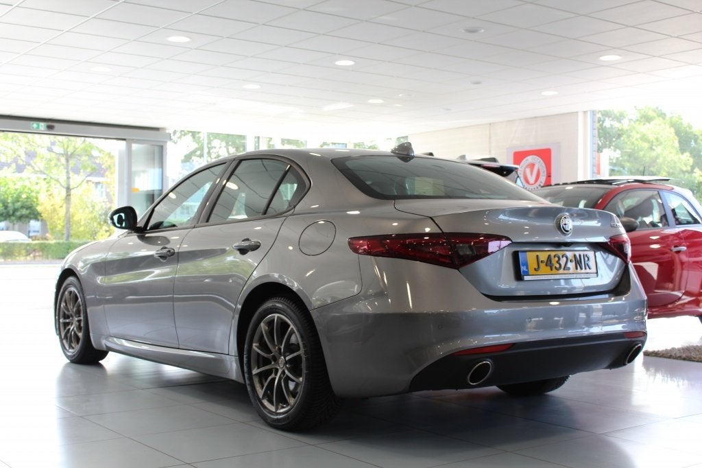 Alfa Romeo Giulia 2.0T Super/CARPLAY/CRUISE/CAMERA, Auto's, Alfa Romeo, Achterwielaandrijving, 4 cilinders, 1404 kg, 1600 kg