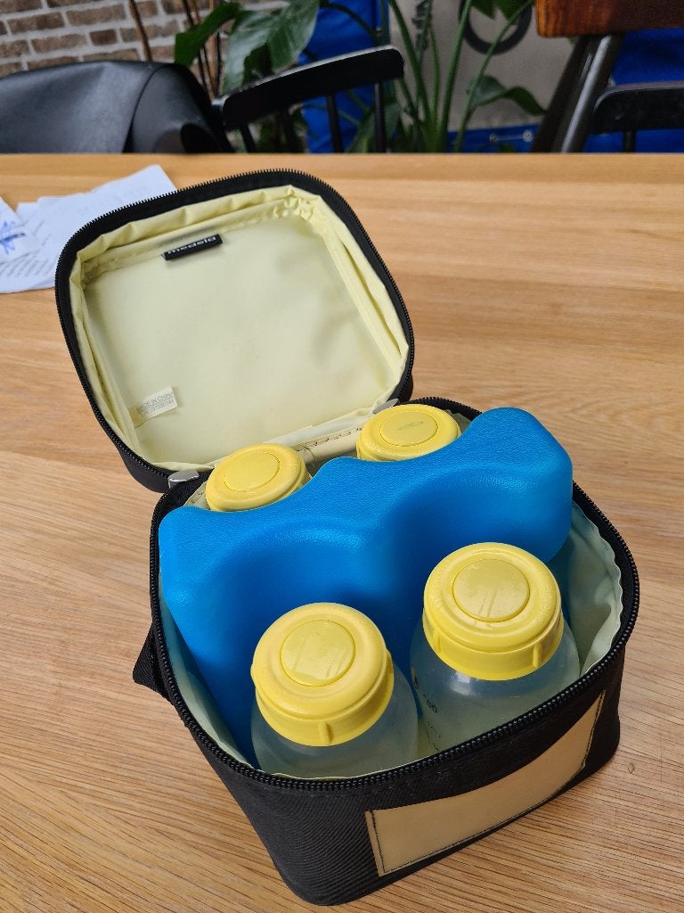 Medela koeltas met flesjes, Ophalen, Zo goed als nieuw, Overige typen
