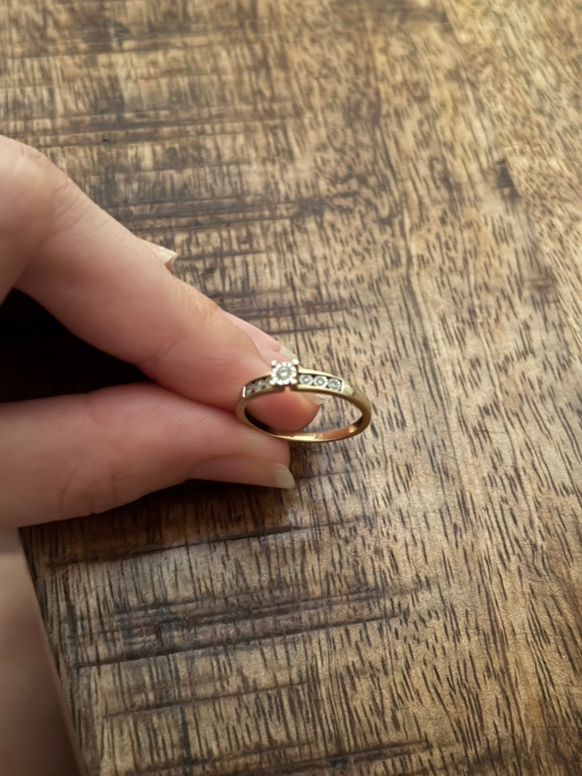 14 karaat gouden ring met 7 echte diamanten, Ophalen of Verzenden, Zo goed als nieuw, Goud, Dame