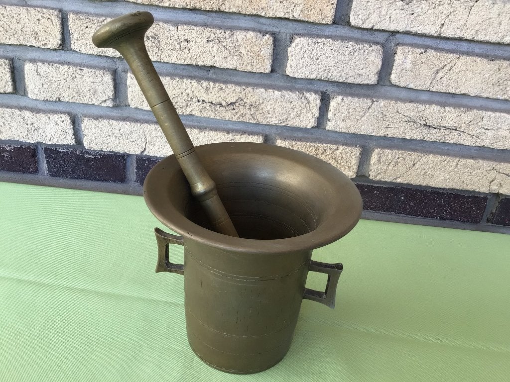 Bronzen vijzel met stamper, Ophalen of Verzenden, Brons