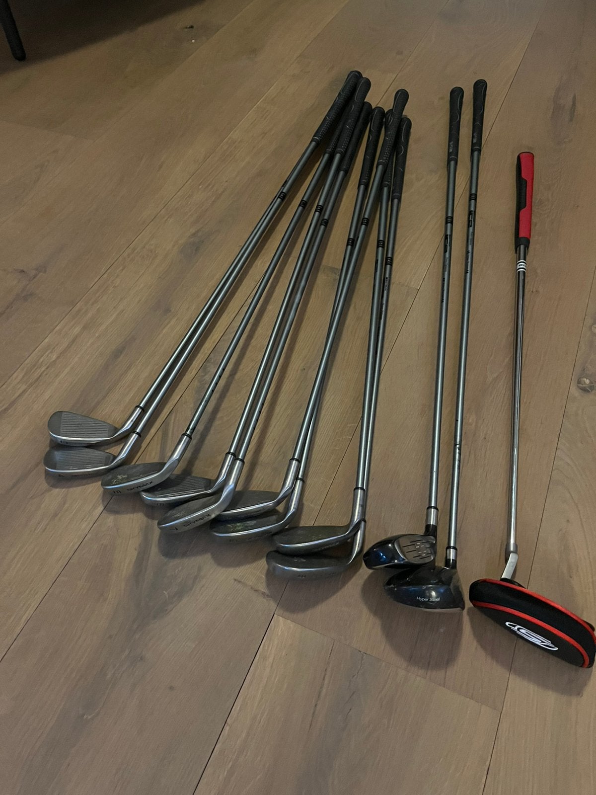 golfset voor beginner – driver + ijzers + hybride + putter, Sport en Fitness, Golf, Ophalen, Zo goed als nieuw, Set