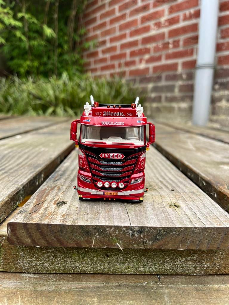 Gomora iveco weeda, Hobby en Vrije tijd, Modelauto's | 1:50, Ophalen, Zo goed als nieuw, Bus of Vrachtwagen, Tekno