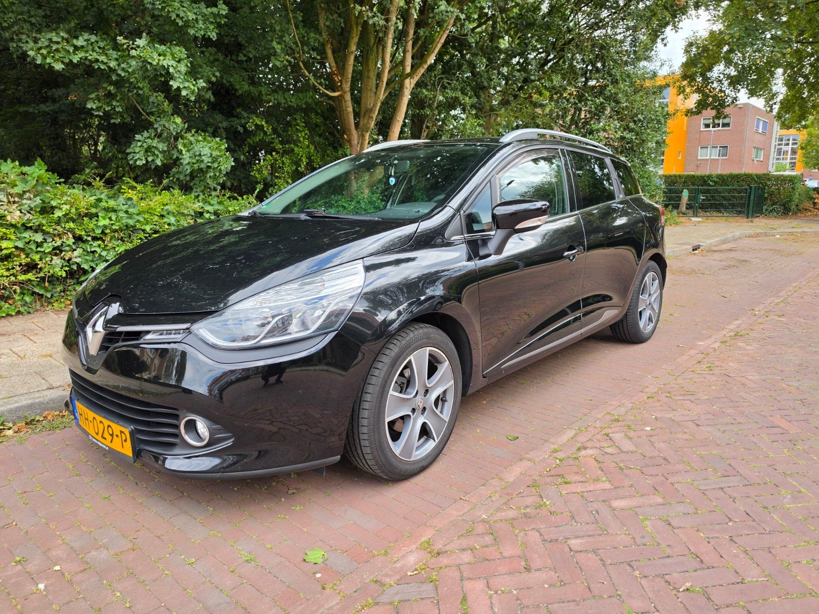 Renault Clio 1.5 DCI 66KW Estate 2015 Zwart, Voorwielaandrijving, 4 cilinders, 1096 kg, Zwart