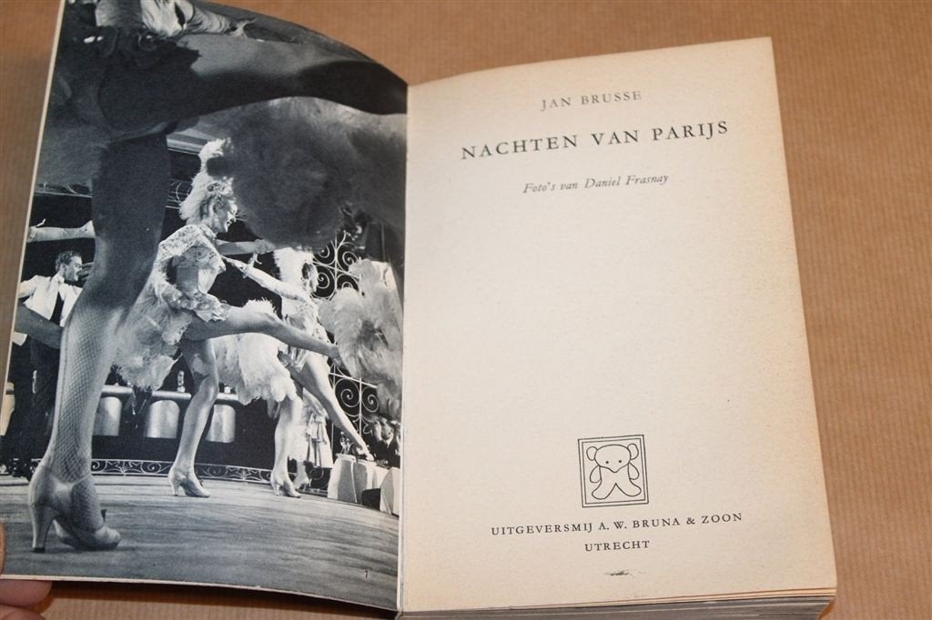 Nachten van Parijs — Vintage Fotoboek Nachtleven 1957, Ophalen of Verzenden, Gelezen, Fotografen