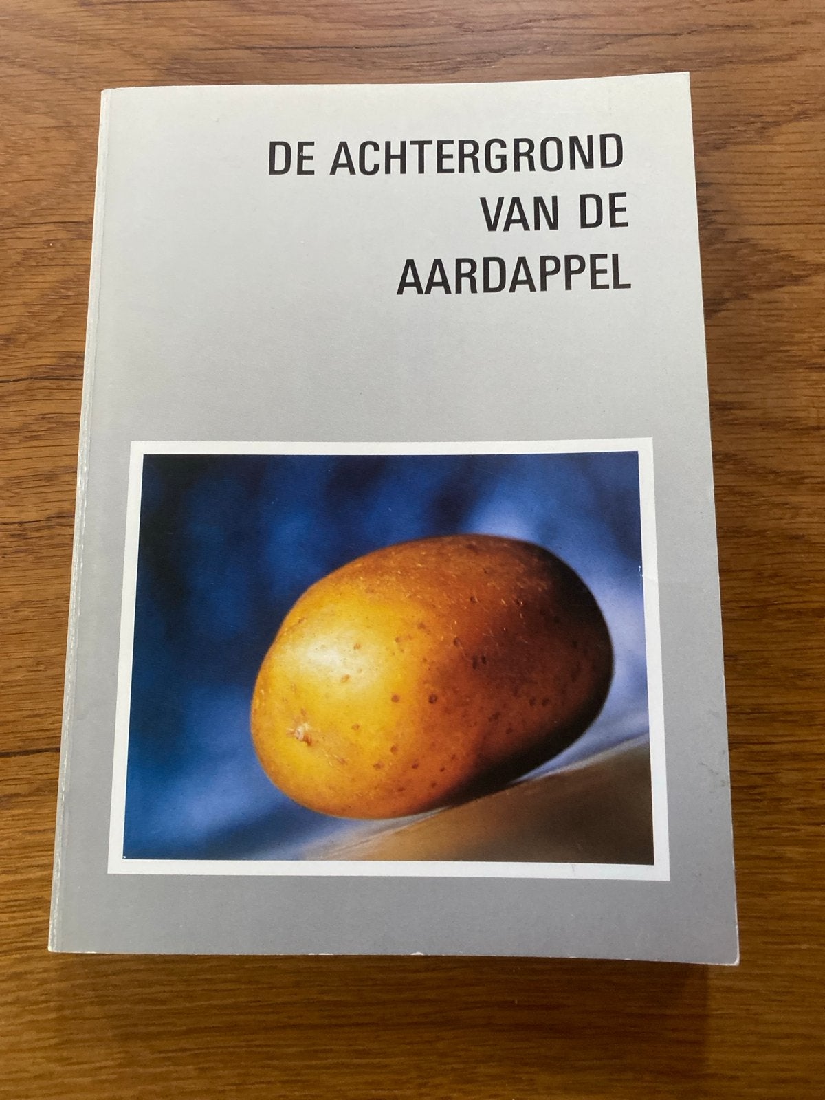 De Achtergrond van de Aardappel - Ing. Ab Vermeer, Ophalen of Verzenden, Gelezen, Overige onderwerpen