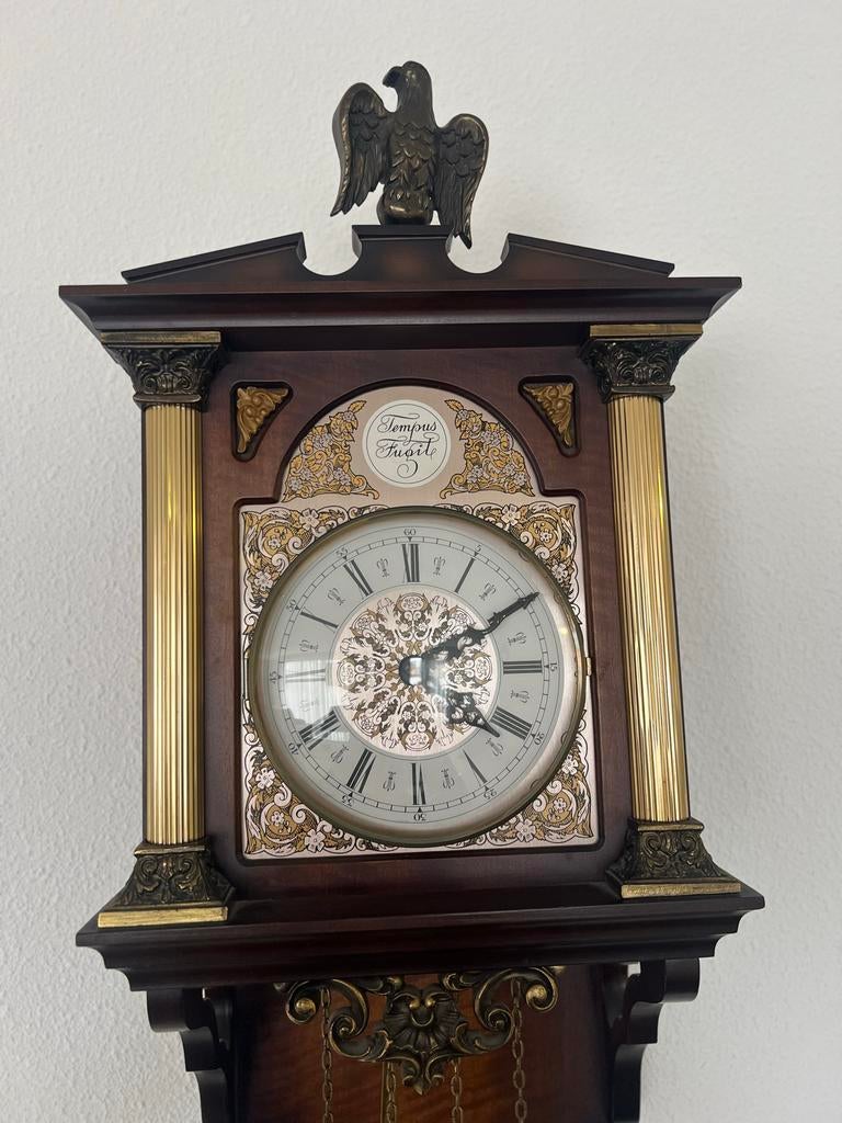 Klassieke Duitse antieke mechanische wandklok Tempus Fugit, Ophalen