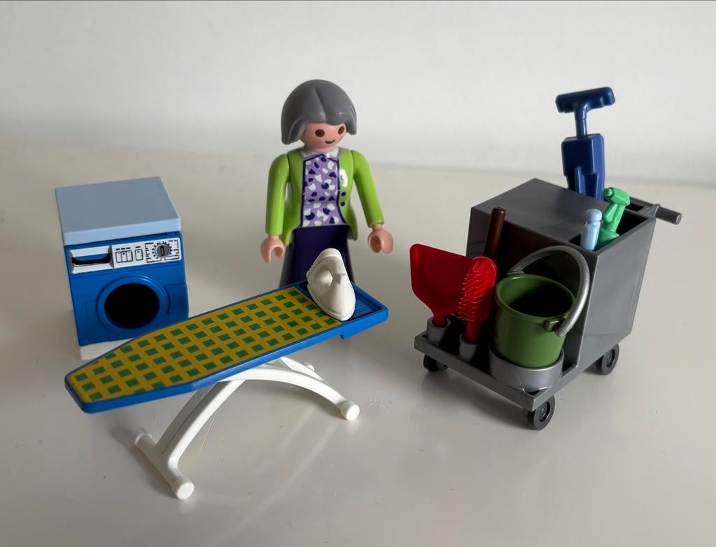 Playmobil Vrouw met wasmachine, strijkplank en schoonmaakset, Kinderen en Baby's, Speelgoed | Playmobil, Ophalen of Verzenden