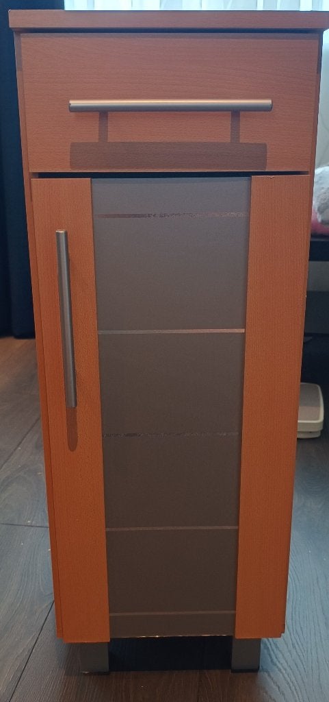 Houten kastje, Ophalen